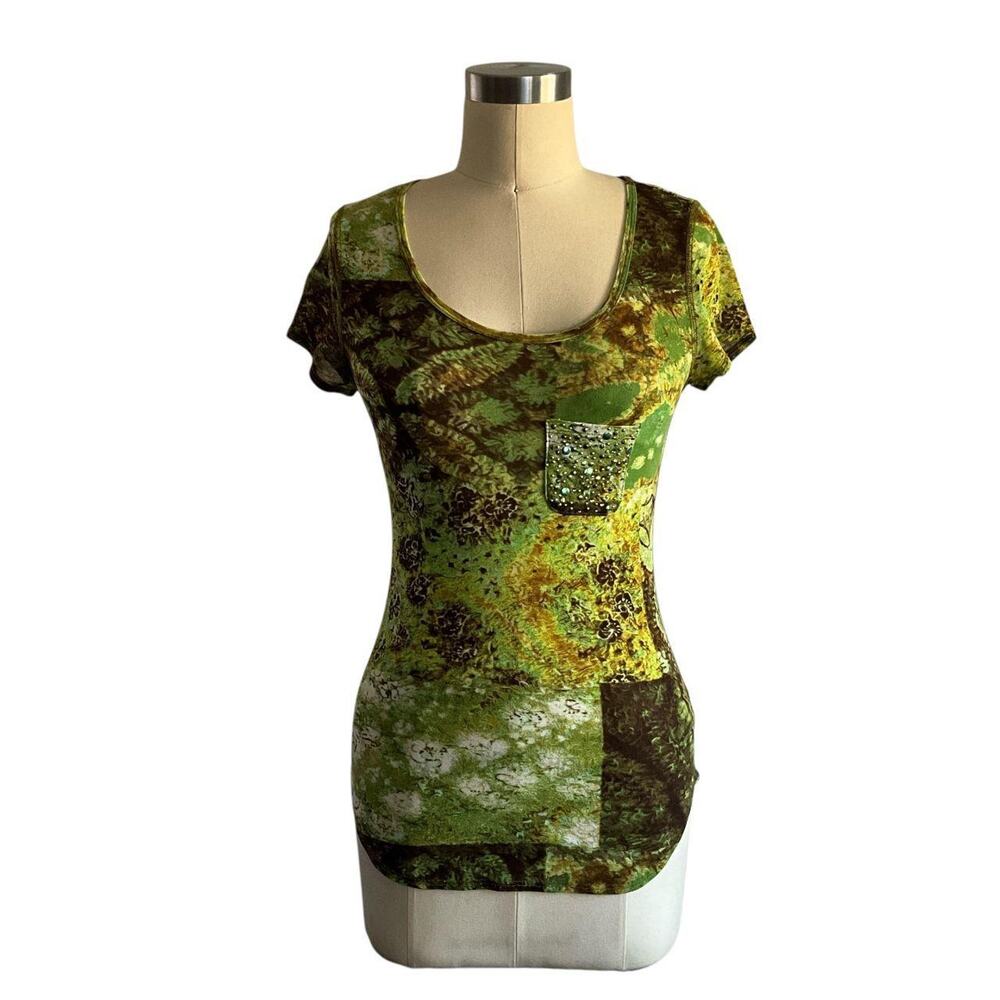 Karen Kane Green Collage Stretch Top: Y2K, Modern